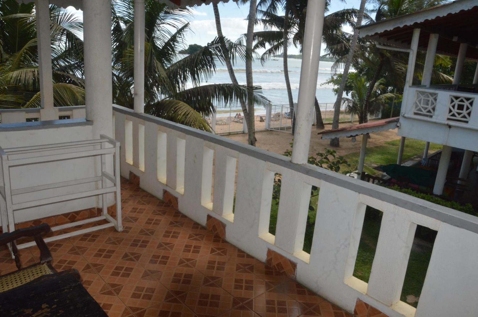 Отель Weligama Bay View Экстерьер фото