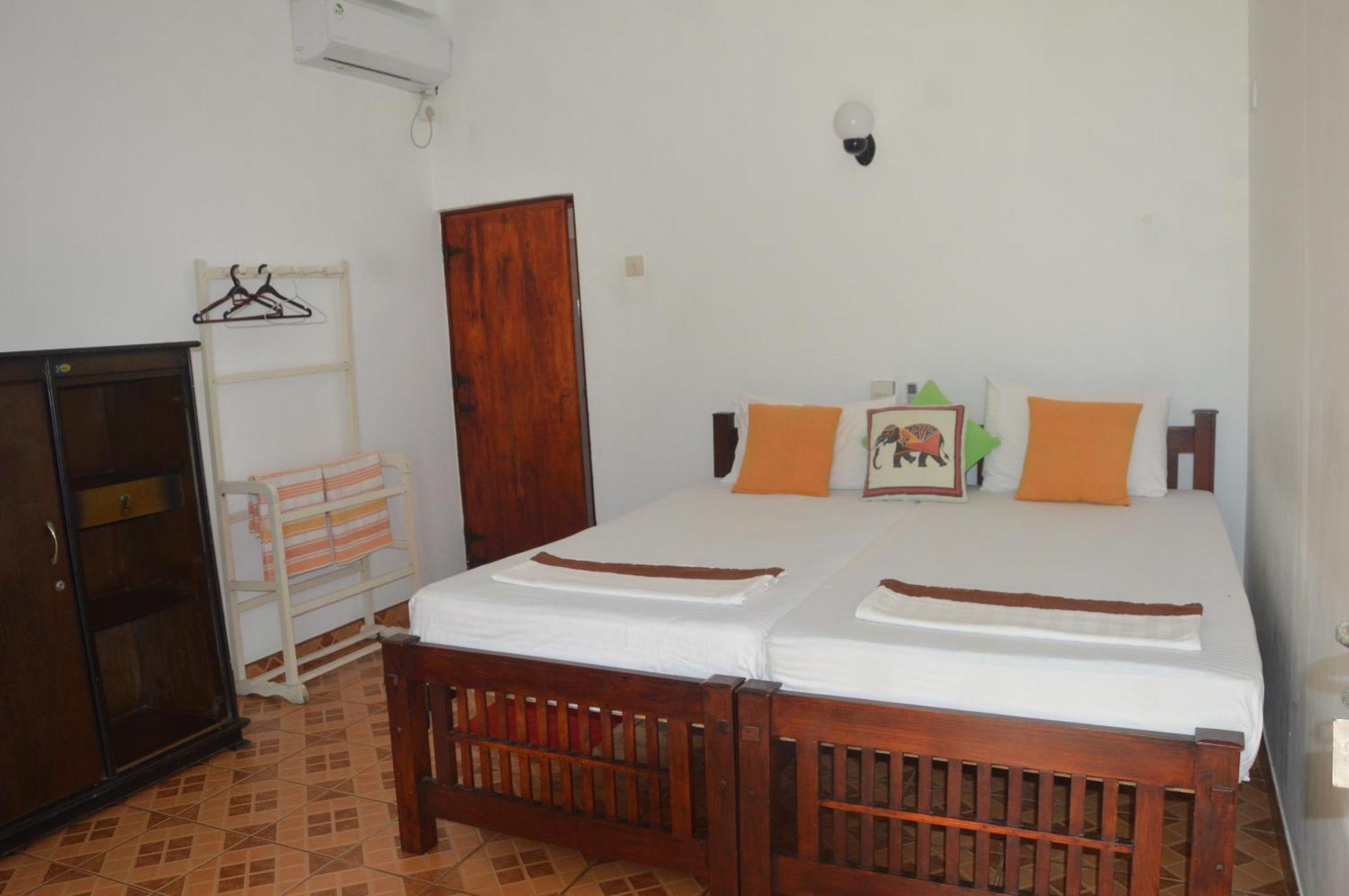 Отель Weligama Bay View Экстерьер фото